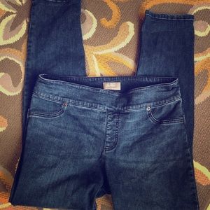 Chico’s so slimming jegging size L/12